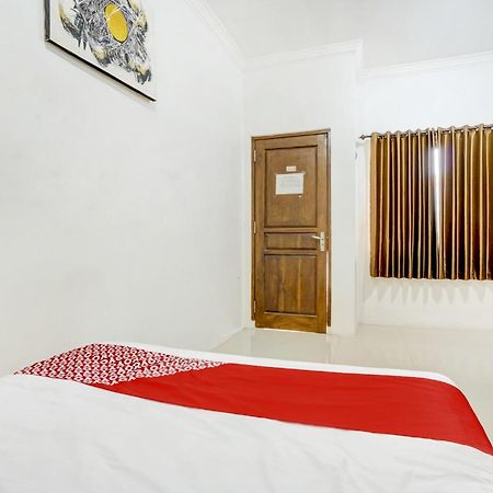 Lamongan Super Oyo 3702 Homestay Bougenville Syariah מראה חיצוני תמונה