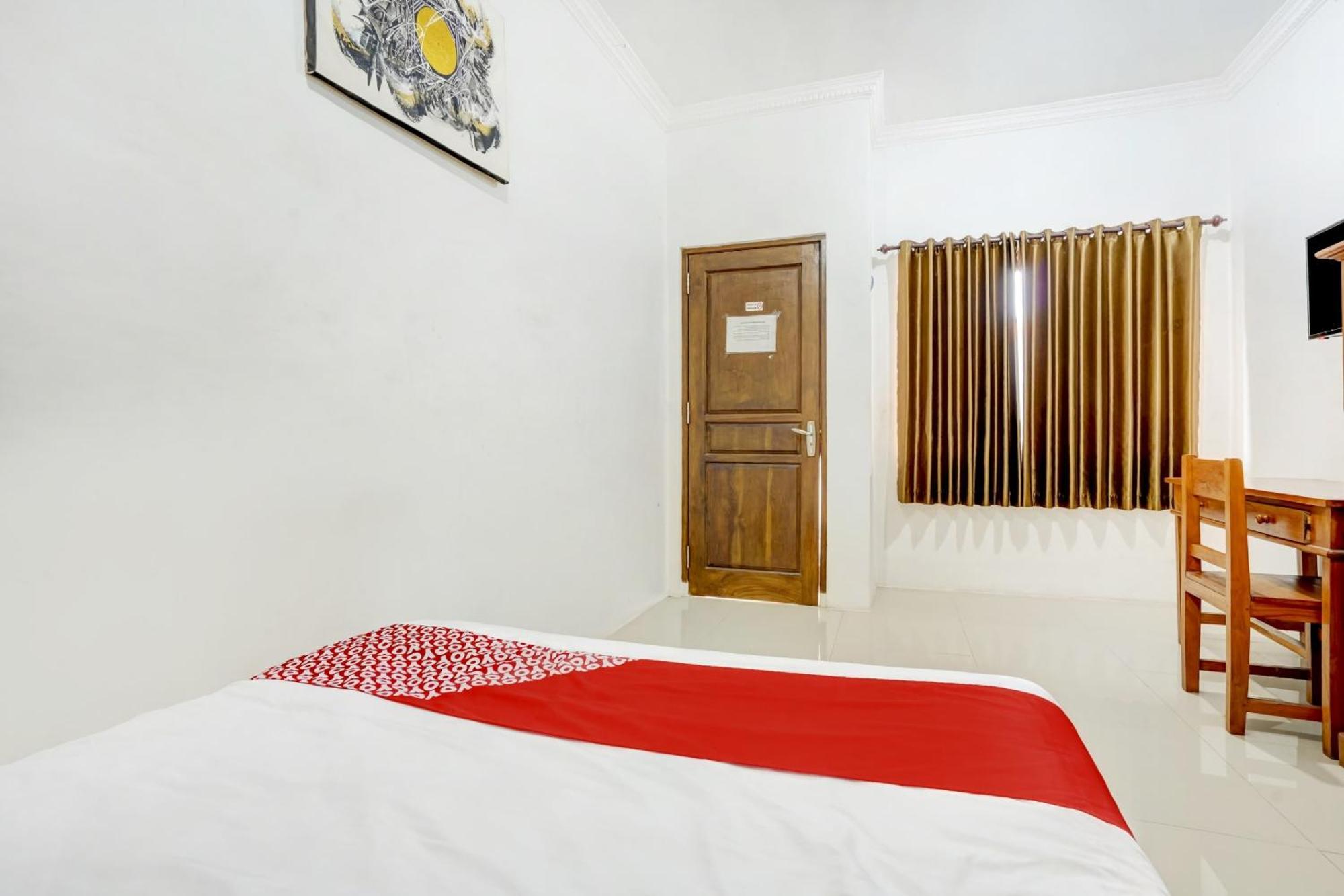 Lamongan Super Oyo 3702 Homestay Bougenville Syariah מראה חיצוני תמונה