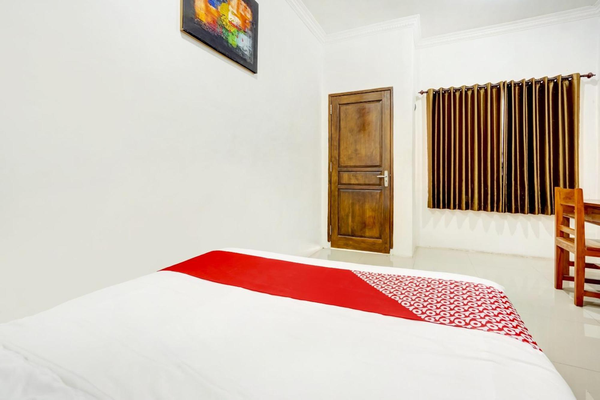Lamongan Super Oyo 3702 Homestay Bougenville Syariah מראה חיצוני תמונה